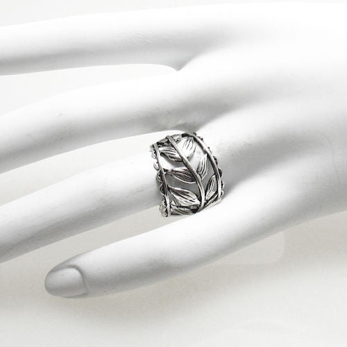 Beautiful and unique ring of sculpted fern leaves. Wholesale Sterling Silver Rings. On hand.