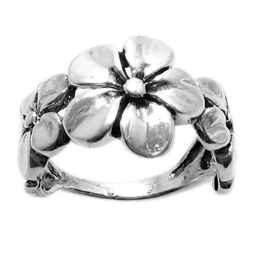 Beautifully Sculpted Lilac Flowers in a Band Ring. Sterling Silver