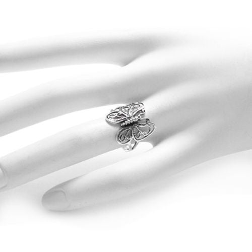 Beautiful butterfly ring, with rope pattern detailed wings. Wholesale Sterling Silver Rings. On hand.