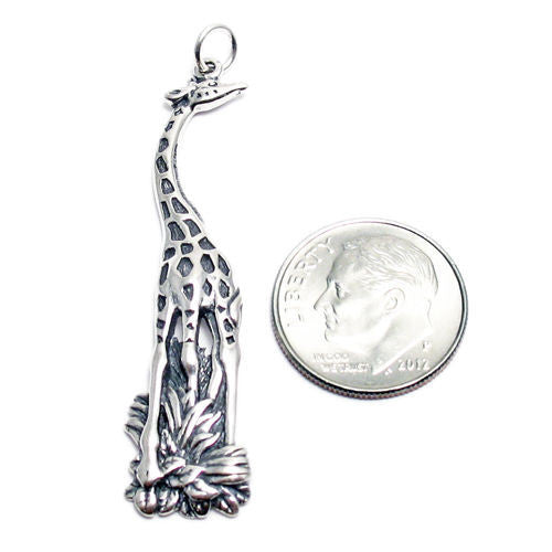 Giraffe Charm in Sterling Silver.